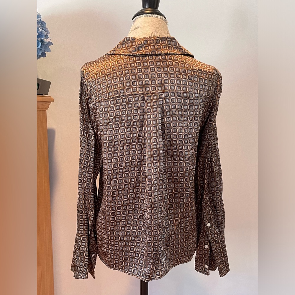 Banana Republic M 100% silk never worn. - Picture 2 of 4